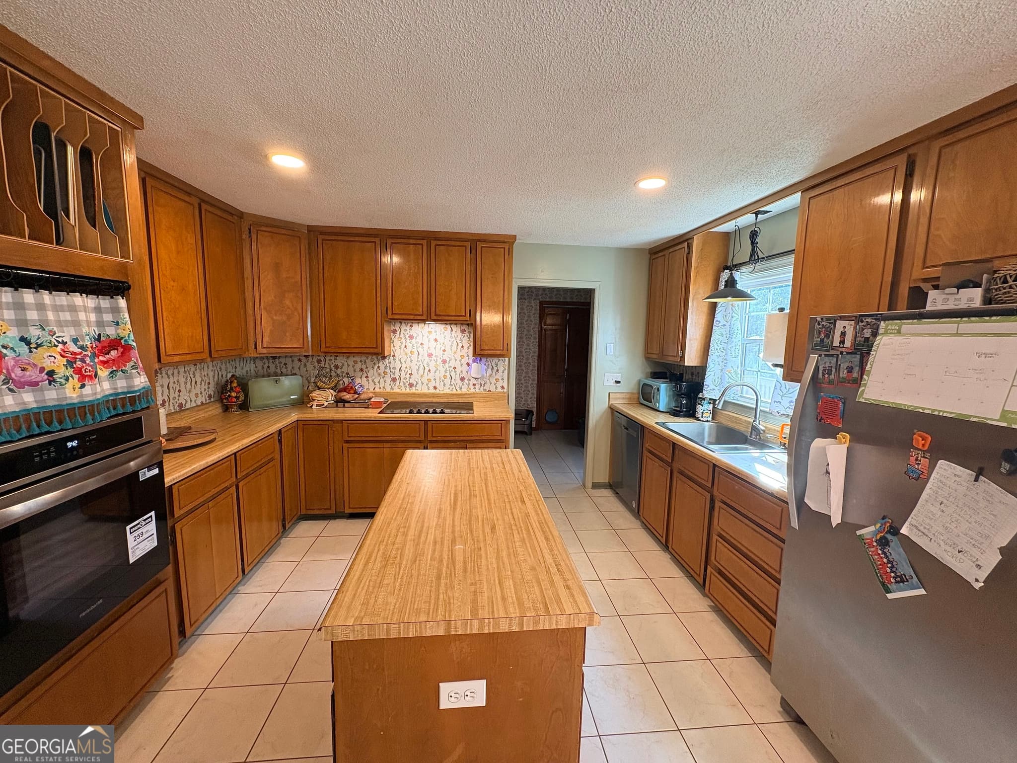 4 bedroom, 3.5 bathroom, 2,907 sq ft single family residence for sale at 102 Alpine Court, Warner Robins, GA 31088 — photo 6