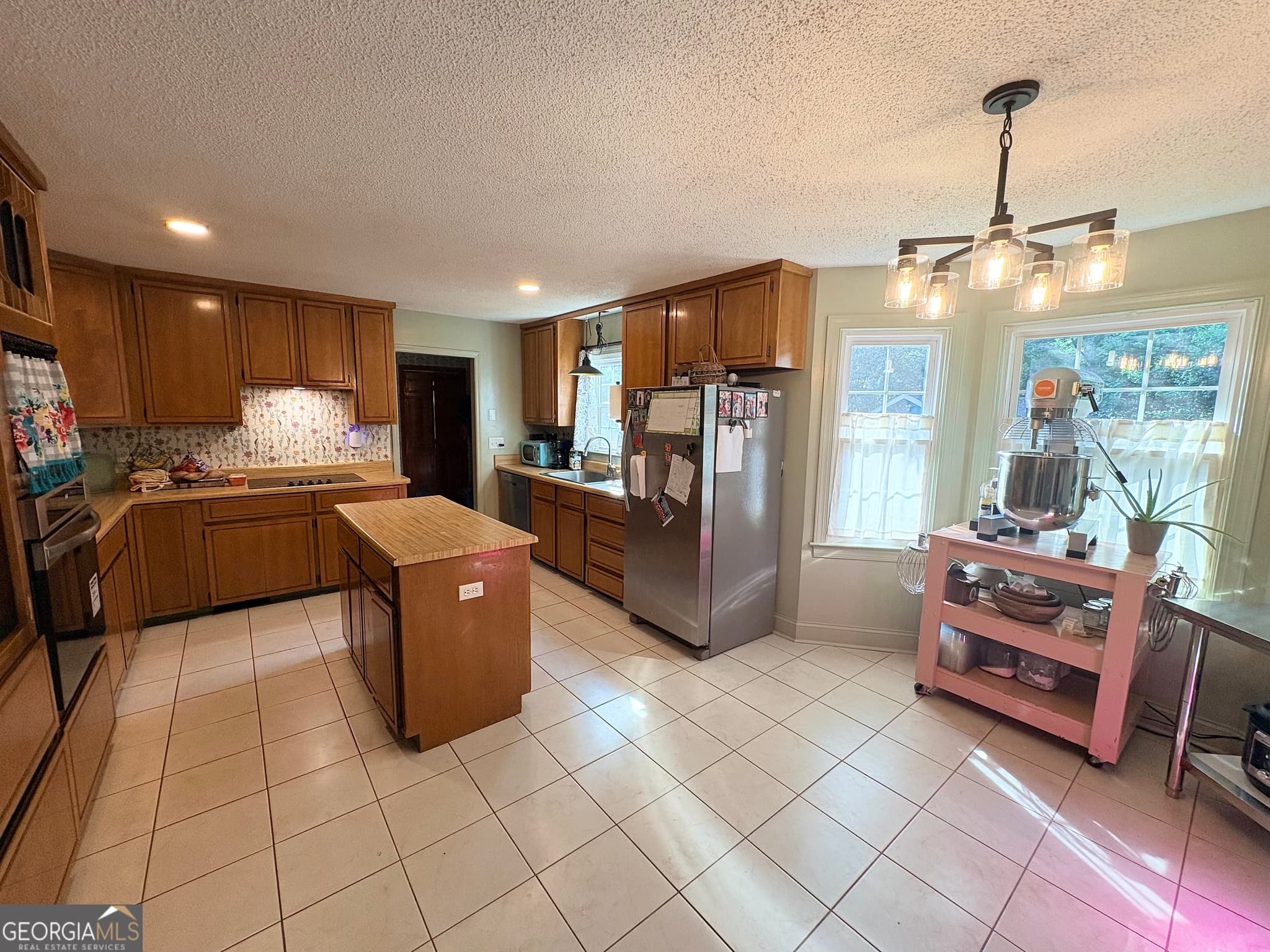 4 bedroom, 3.5 bathroom, 2,907 sq ft single family residence for sale at 102 Alpine Court, Warner Robins, GA 31088 — photo 5