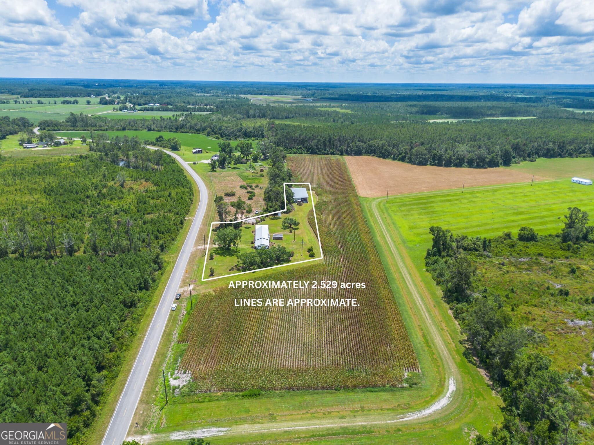 3 bedroom, 2 bathroom, 2,040 sq ft single family residence for sale at 596 Teakwood Road, Alma, GA 31510 — photo 3