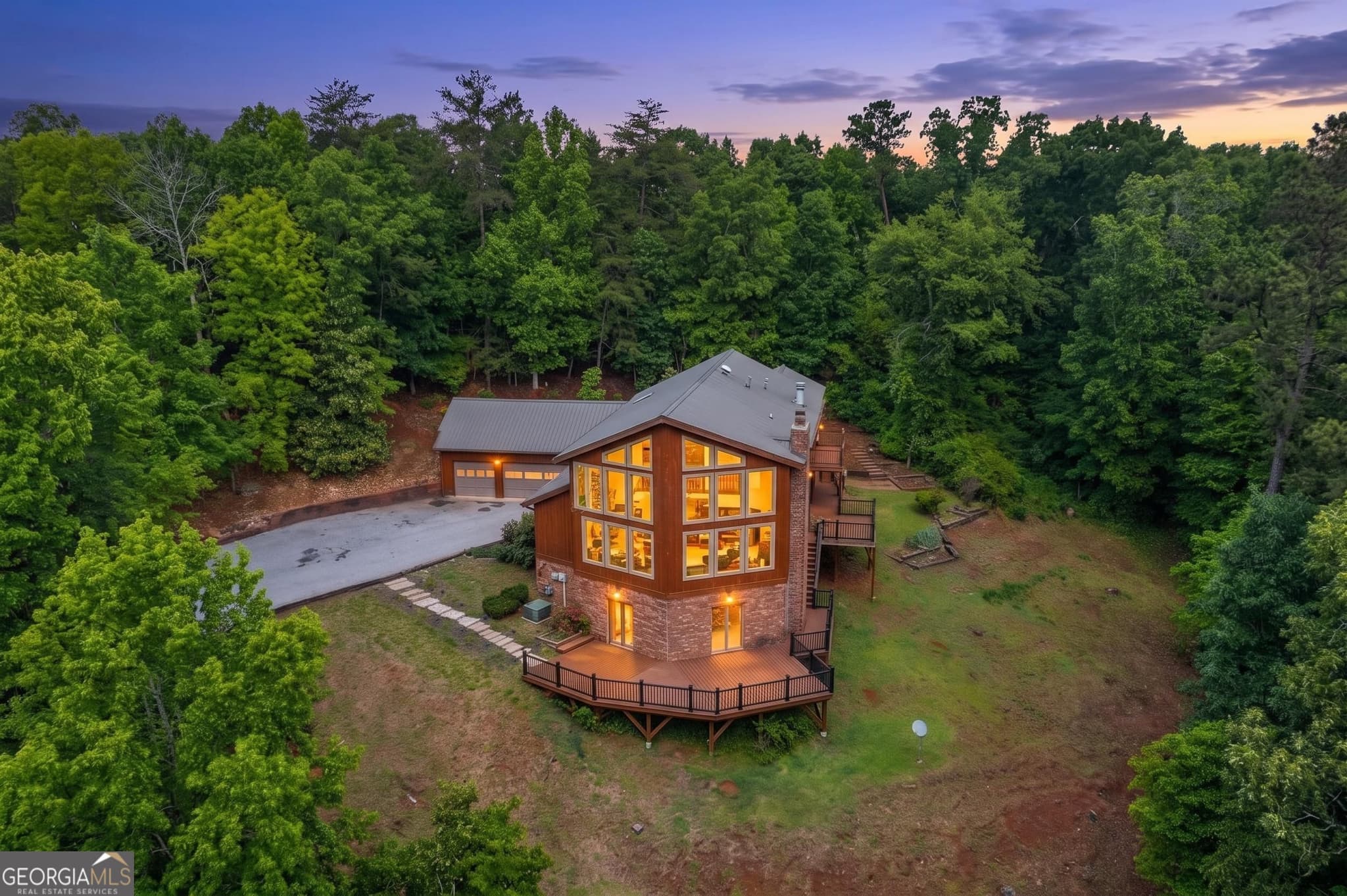 5 bedroom, 3 bathroom, 4,240 sq ft single family residence sold at 826 Clearview Drive, Ringgold, GA 30736