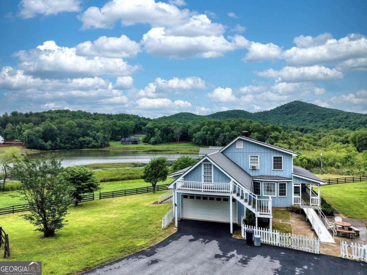 2 bedroom, 3 bathroom single family residence sold at 838 Tay Walk Way, Hiawassee, GA 30546