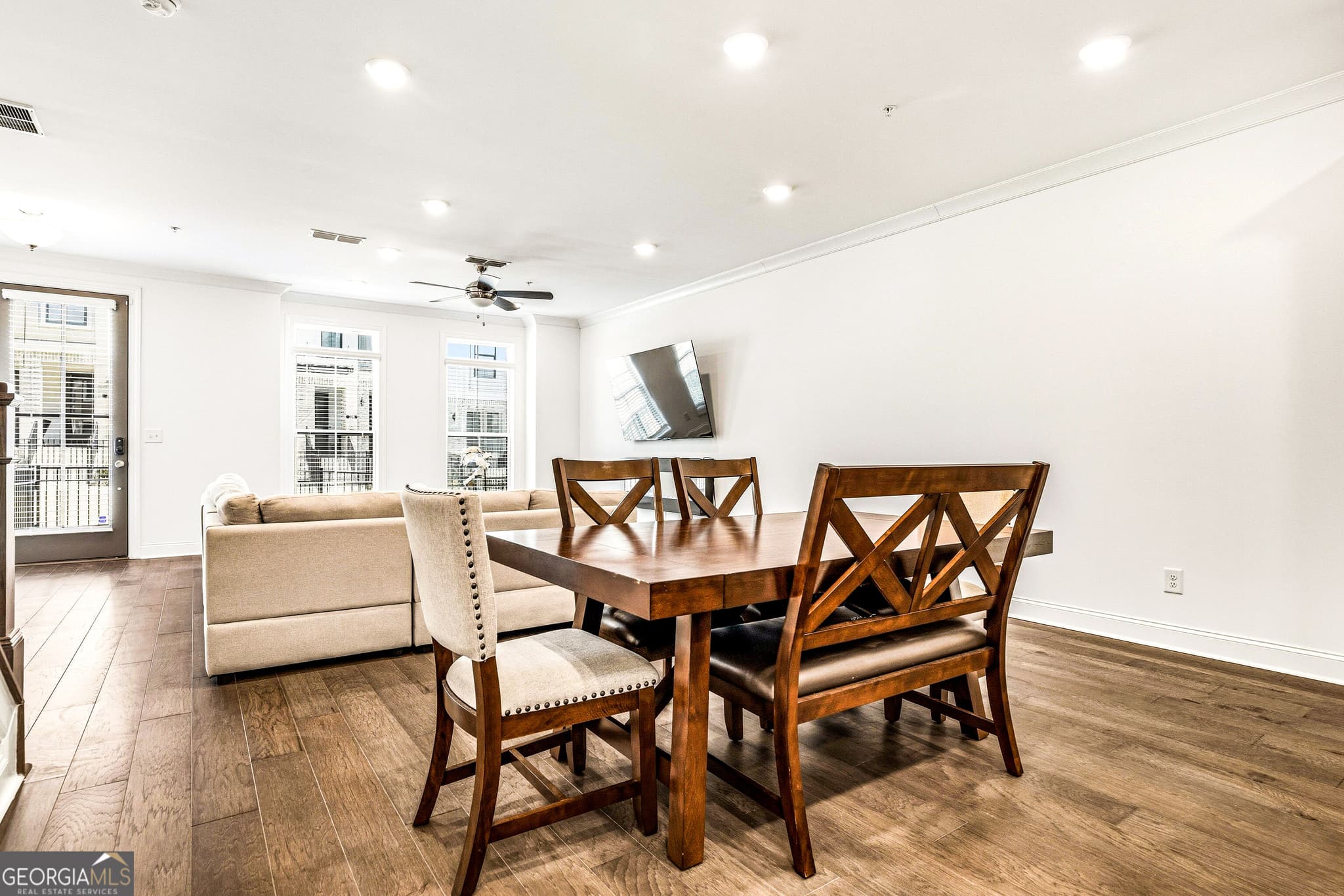 3 bedroom, 3.5 bathroom, 2,304 sq ft townhouse for sale at 407 Olmstead Way, Alpharetta, GA 30022 — photo 6