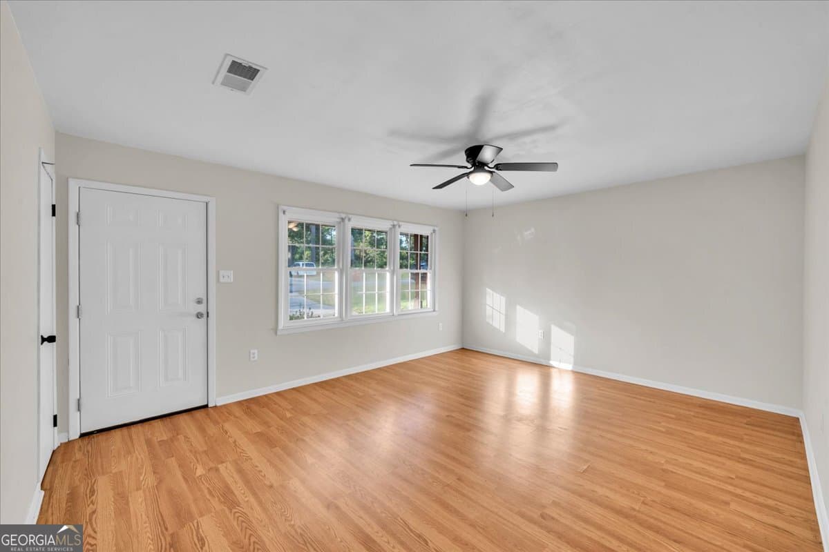 3 bedroom, 2 bathroom, 1,112 sq ft single family residence for sale at 413 Davis Drive, Centerville, GA 31028 — photo 8