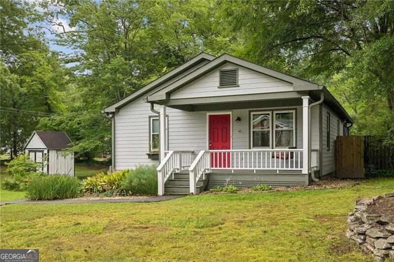 2 bedroom, 2 bathroom, 1,072 sq ft single family residence for sale at 2580 Forrest Avenue, Atlanta, GA 30318 — photo 1 of 27