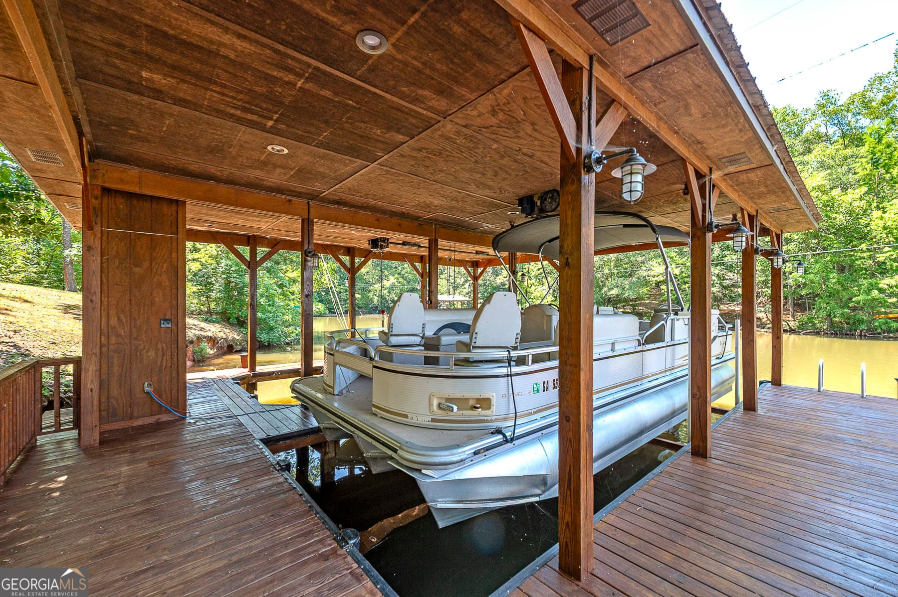 3 bedroom, 2 bathroom, 1,176 sq ft single family residence for sale at 207 Quail Trail, Jackson, GA 30233 — photo 8