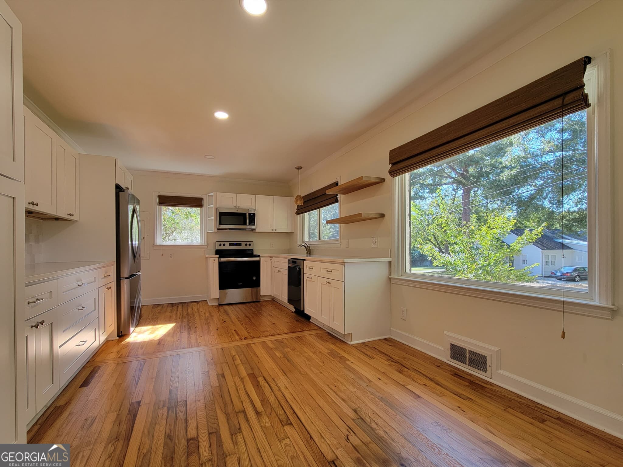 2 bedroom, 2 bathroom, 1,134 sq ft single family residence for rent at 169 Woodlawn Avenue, Winder, GA 30680 for $1,745 a month — photo 6