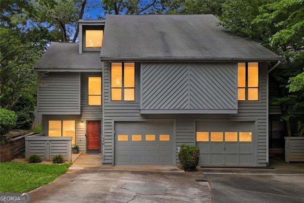 2 bedroom, 2 bathroom, 1,352 sq ft townhouse for sale at 1098 Creatwood Place, Smyrna, GA 30080 — photo 2
