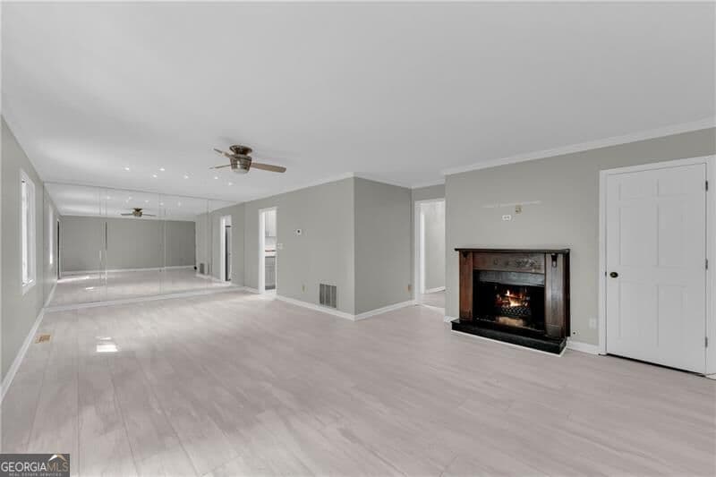 3 bedroom, 3.5 bathroom, 2,744 sq ft condominium for sale at 1493 Ashford Place, Atlanta, GA 30319 — photo 5