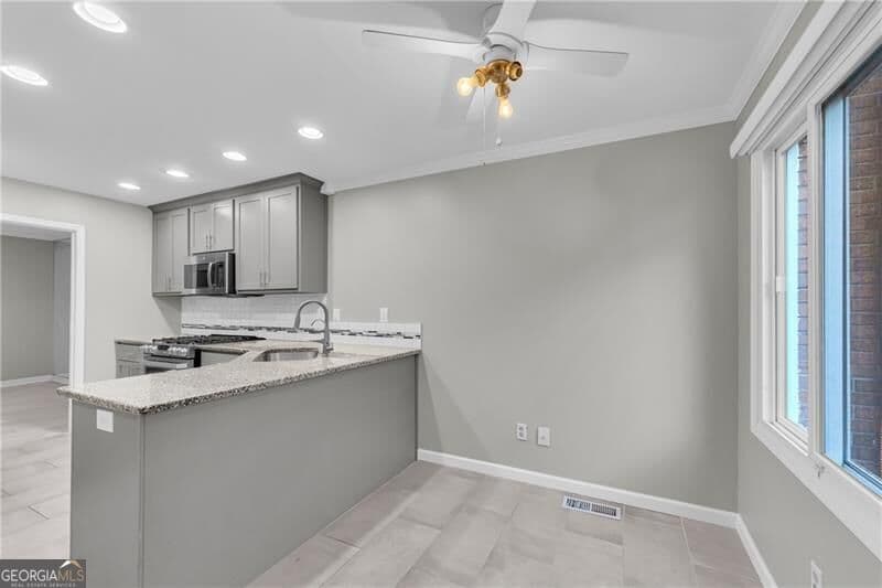 3 bedroom, 3.5 bathroom, 2,744 sq ft condominium for sale at 1493 Ashford Place, Atlanta, GA 30319 — photo 9