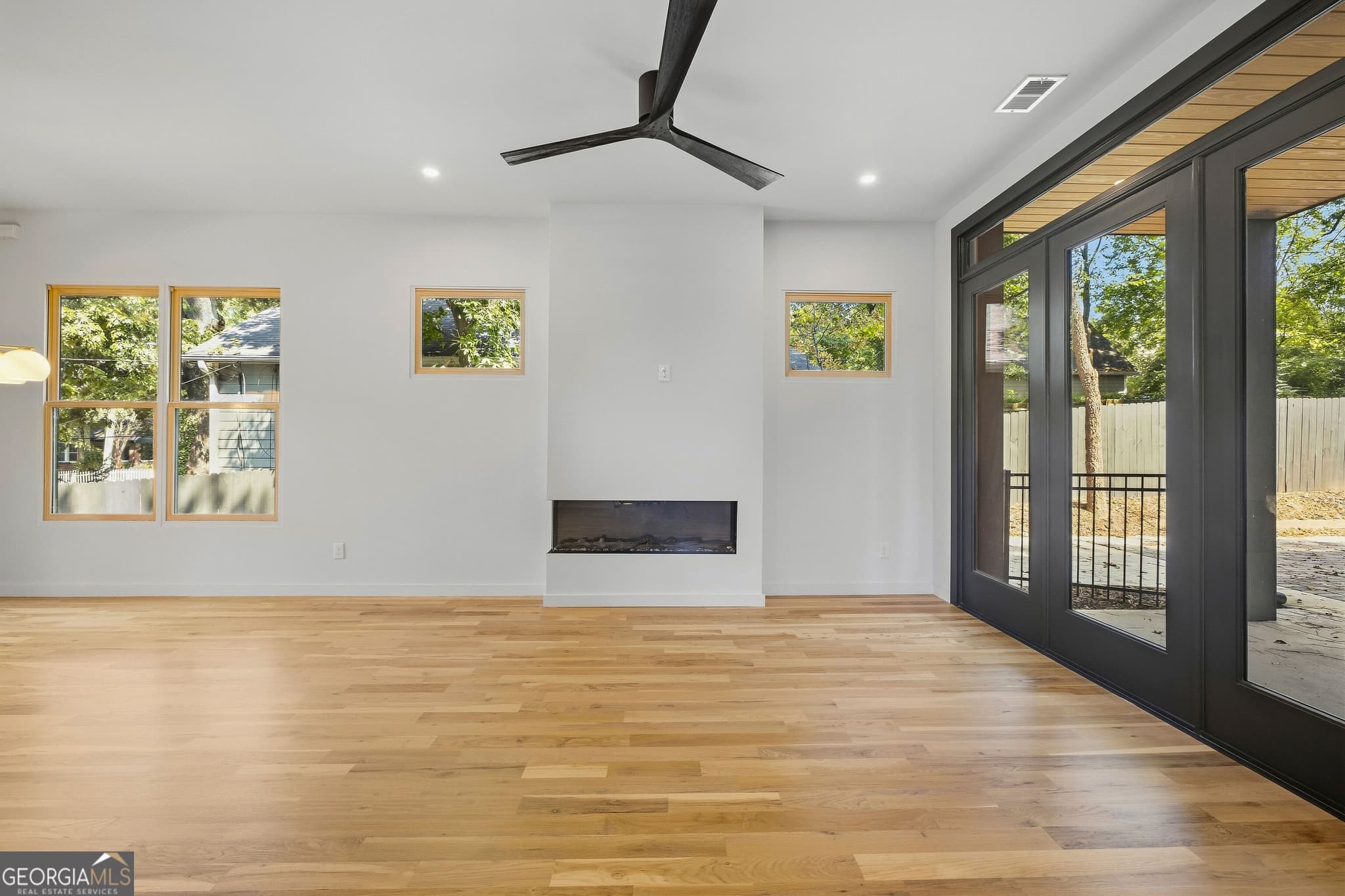 5 bedroom, 4 bathroom, 2,459 sq ft townhouse for sale at 1010 Boulevard A, Atlanta, GA 30312 — photo 10
