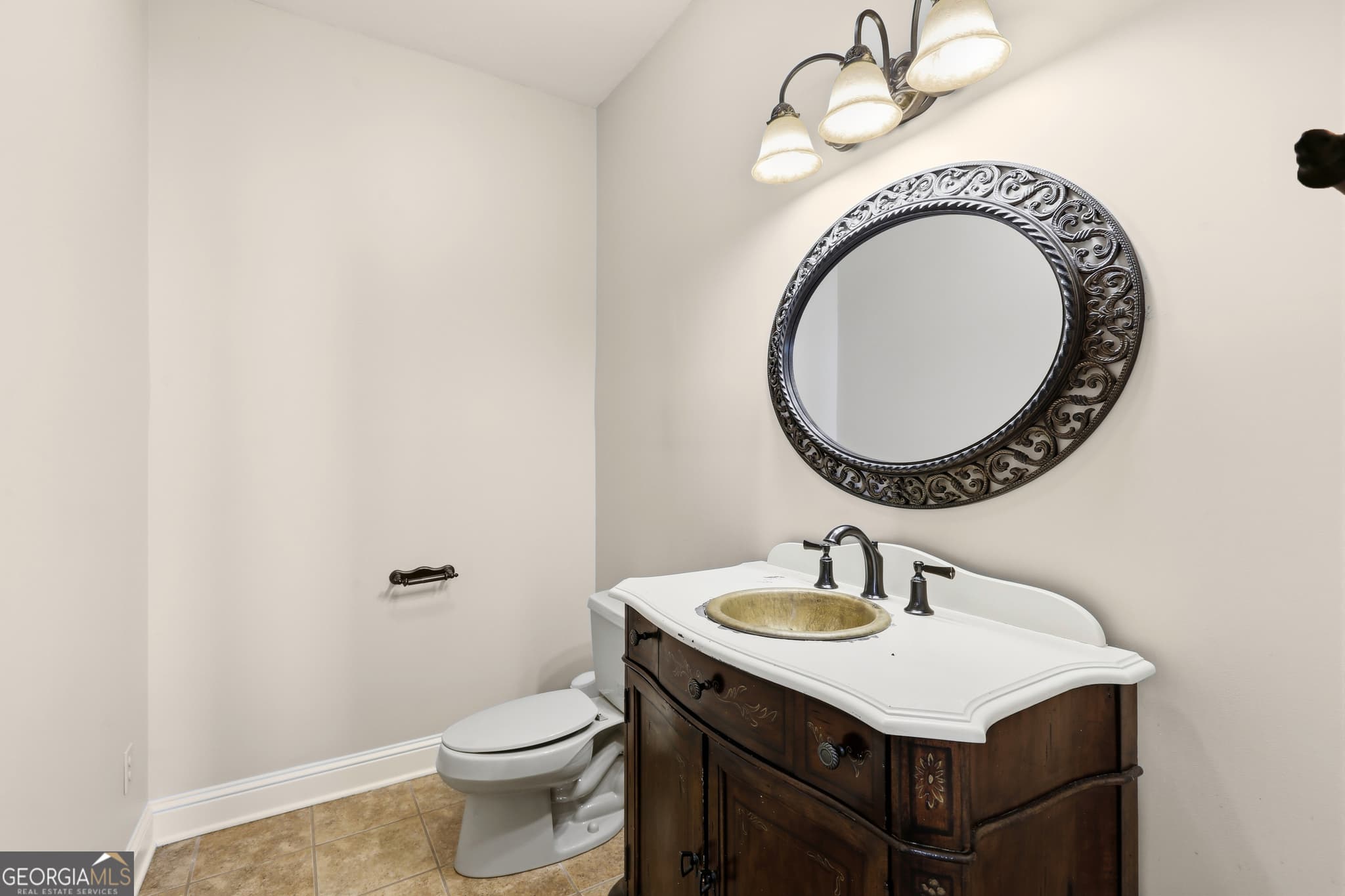 6 bedroom, 5.5 bathroom, 5,756 sq ft single family residence for sale at 5653 Tuxedo Drive, Douglasville, GA 30135 — photo 9