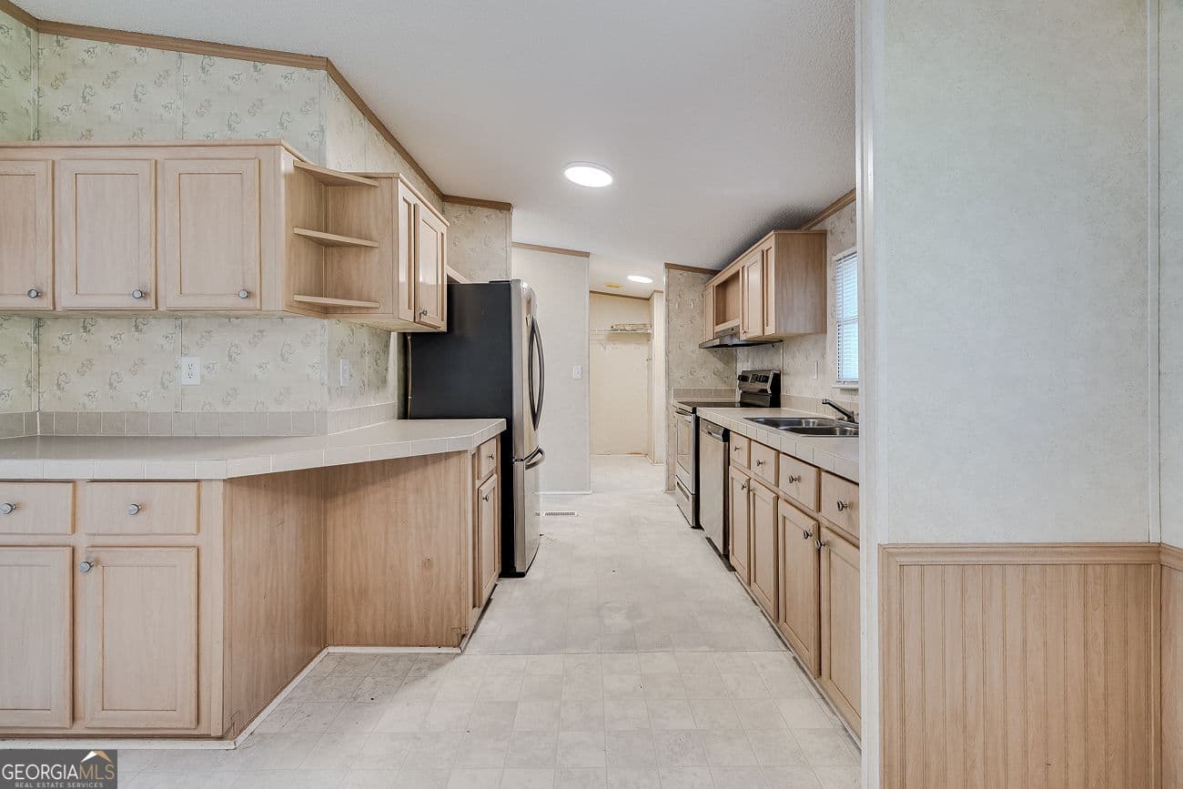 3 bedroom, 2 bathroom, 1,456 sq ft manufactured home,single family residence for sale at 437 Burkhalter Circle, Claxton, GA 30417 — photo 10