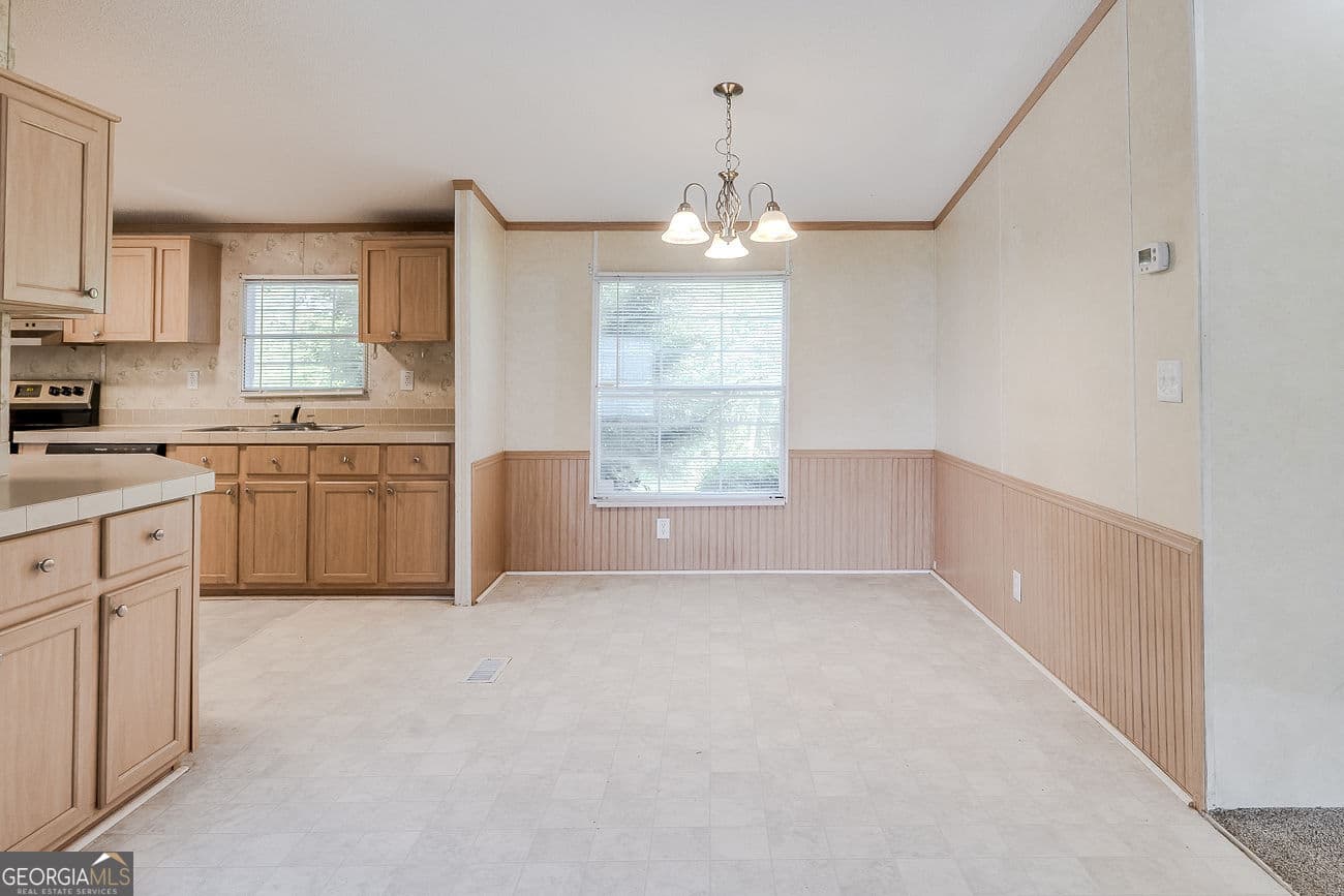 3 bedroom, 2 bathroom, 1,456 sq ft manufactured home,single family residence for sale at 437 Burkhalter Circle, Claxton, GA 30417 — photo 8