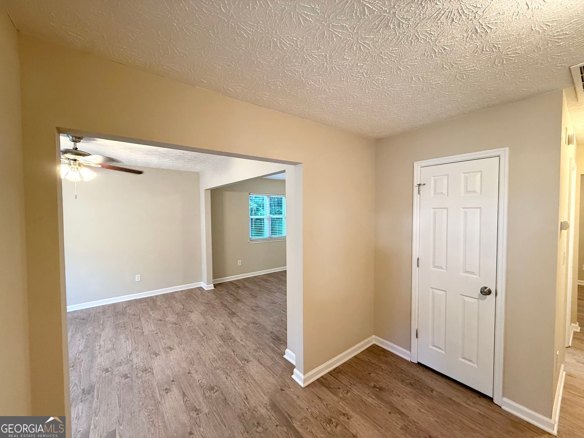 4 bedroom, 2.5 bathroom, 1,688 sq ft single family residence for sale at 3920 Melanie Woods Drive, South Fulton, GA 30349 — photo 4