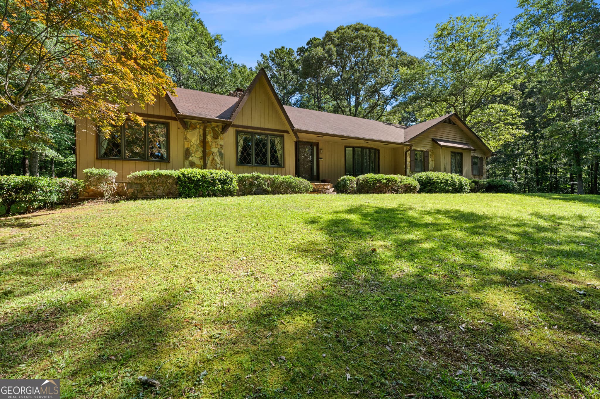 3 bedroom, 2 bathroom, 2,001 sq ft single family residence sold at 2665 Honey Creek Road, Conyers, GA 30094