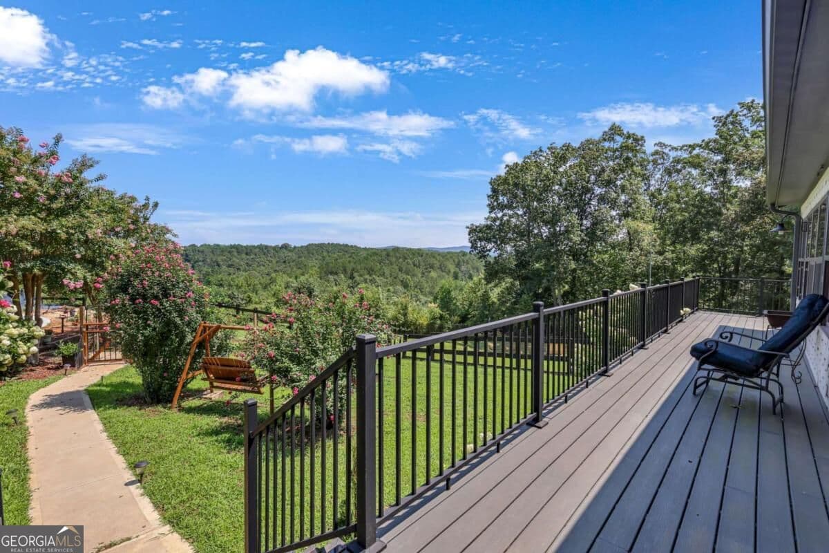 3 bedroom, 3 bathroom, 2,200 sq ft single family residence for rent at 268 Creek Bank Drive A, Talking Rock, GA 30175 for $3,500 a month — photo 9