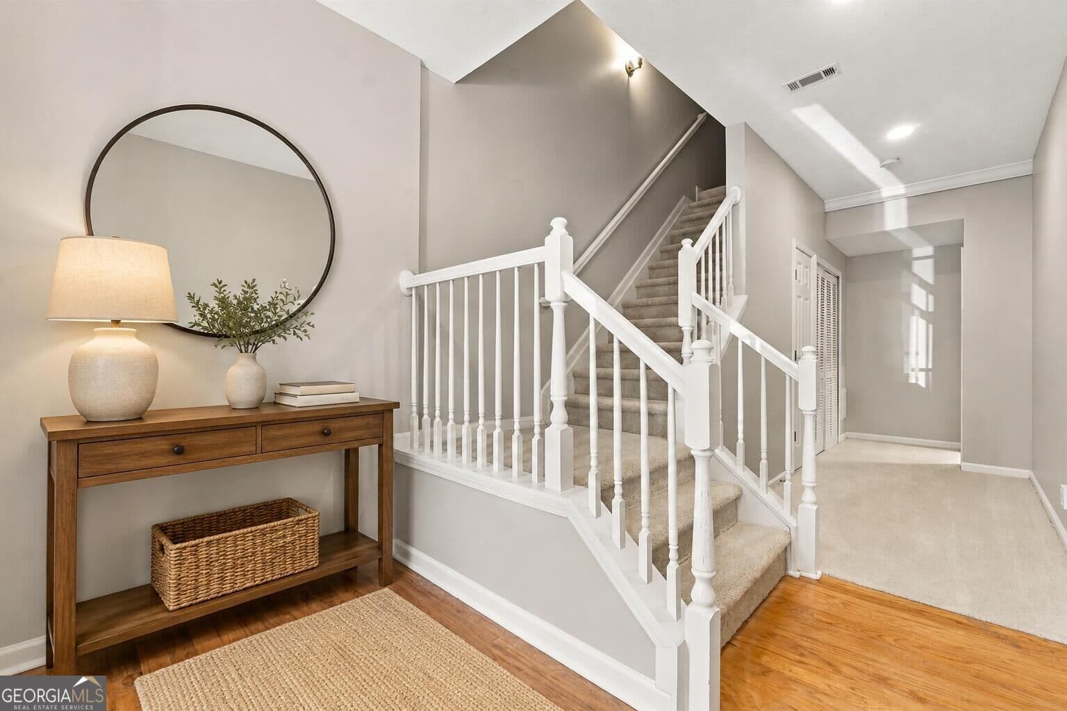 4 bedroom, 3.5 bathroom, 2,000 sq ft townhouse for sale at 3684 Lantern Walk Lane, Scottdale, GA 30079 — photo 4