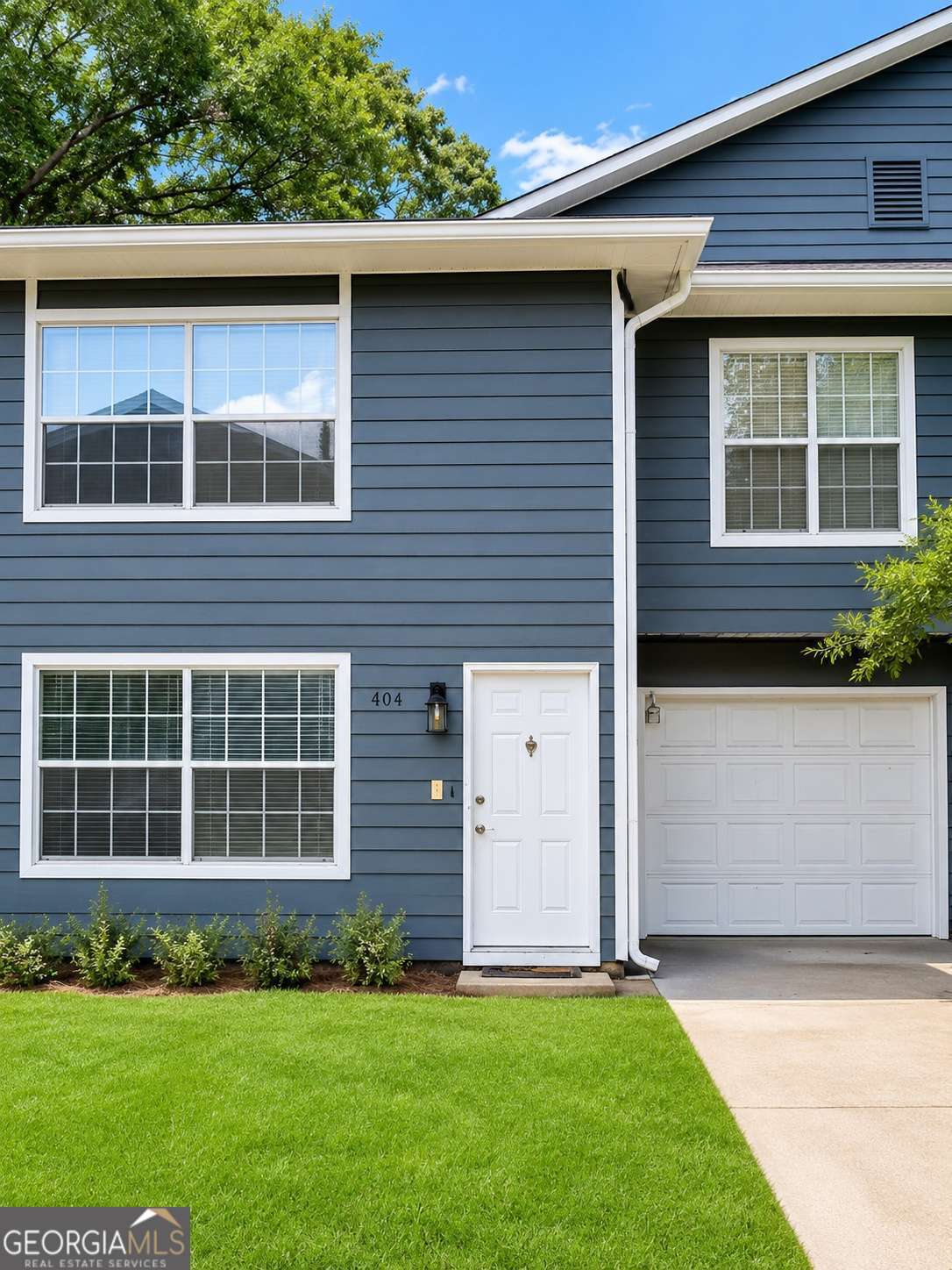 3 bedroom, 2.5 bathroom townhouse for rent at 1006 Heathmoor Court, Norcross, GA 30093 for $2,000 a month — photo 1 of 7