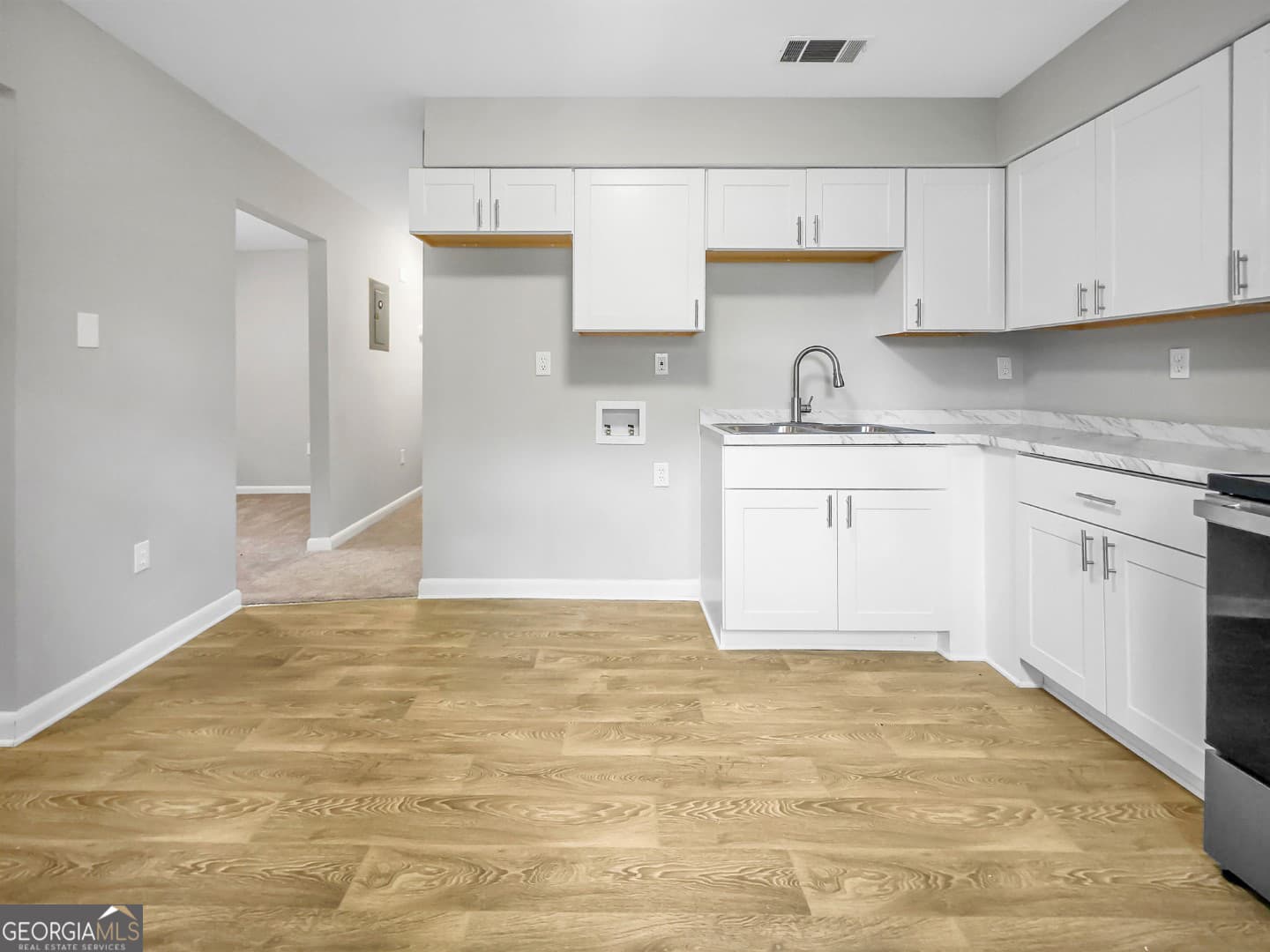 2 bedroom, 1 bathroom, 875 sq ft single family residence for sale at 3911 5th Street, Savannah, GA 31408 — photo 7
