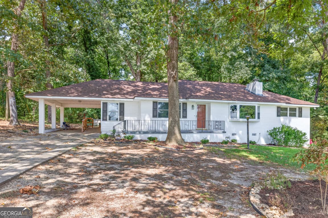 3 bedroom, 2 bathroom, 1,684 sq ft single family residence for sale at 3141 Highway 172, Bowman, GA 30624 — photo 2