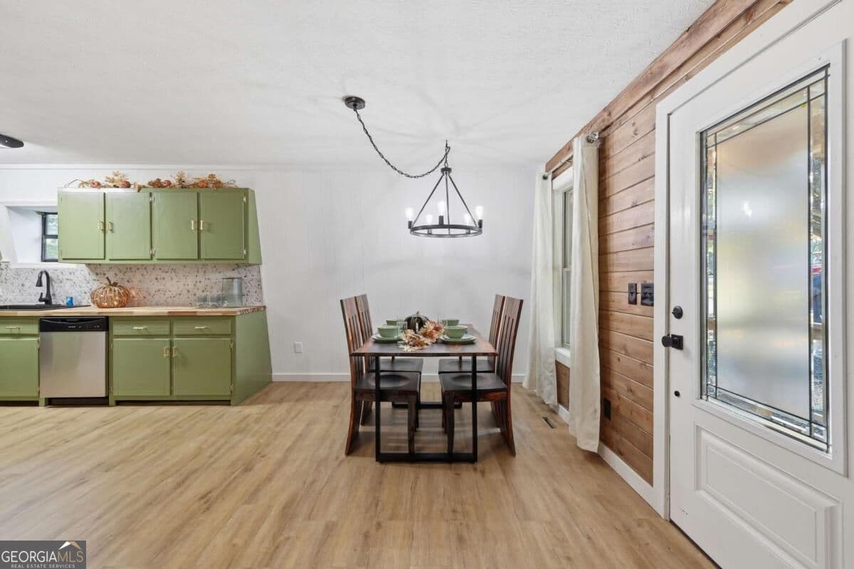 3 bedroom, 2 bathroom, 1,280 sq ft single family residence for sale at 375 Wilbanks Street, Baldwin, GA 30511 — photo 7