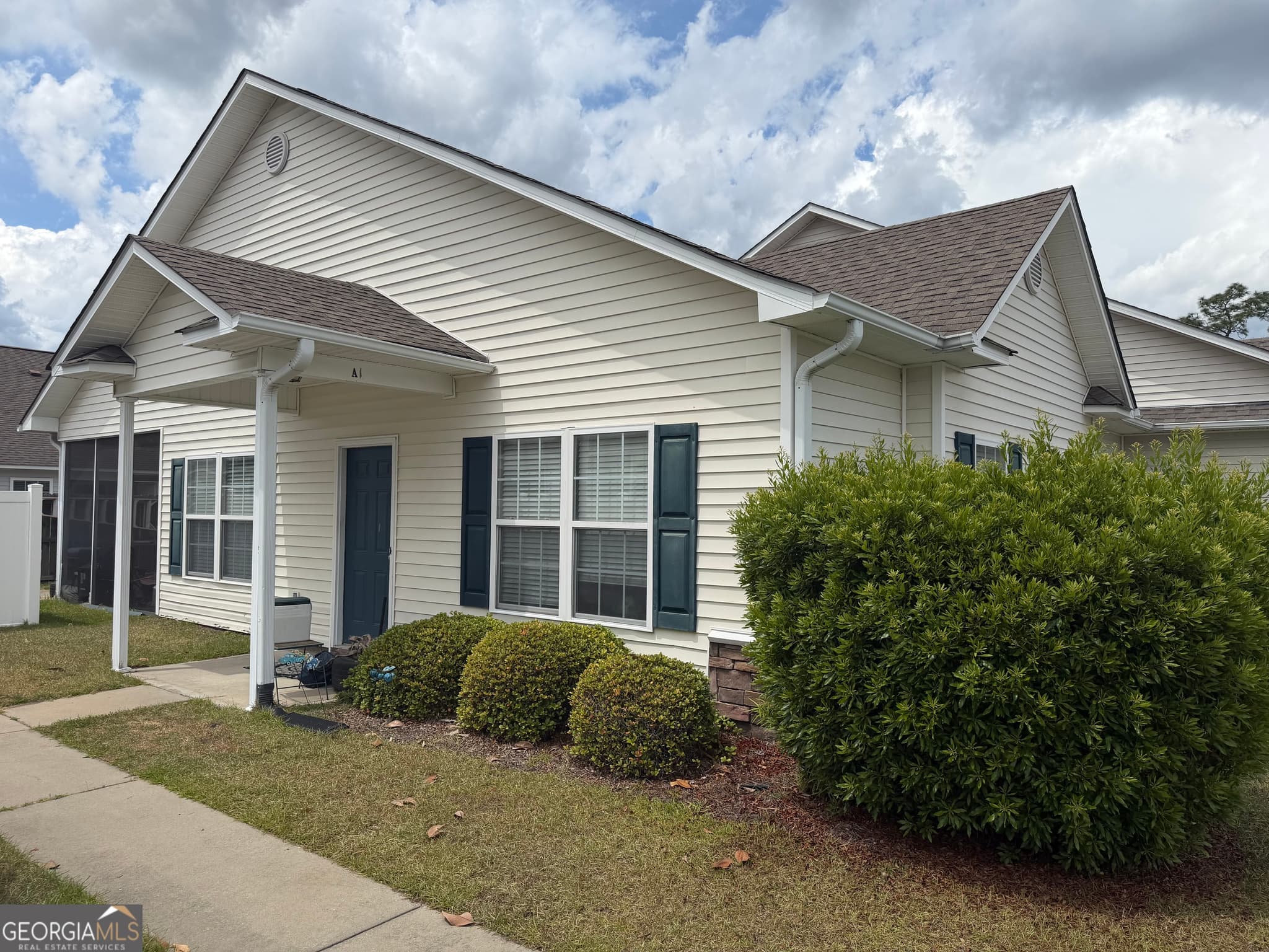2 bedroom, 2 bathroom, 1,260 sq ft single family residence for sale at 401 Barry McCaffrey Boulevard A1, Hinesville, GA 31313