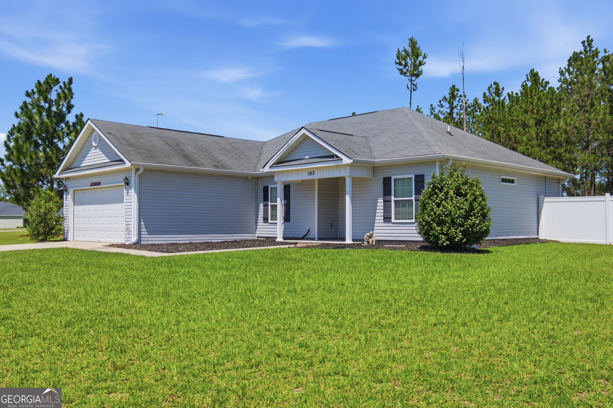 3 bedroom, 2 bathroom, 1,475 sq ft single family residence for sale at 182 Stillwater Drive, Statesboro, GA 30461 — photo 3