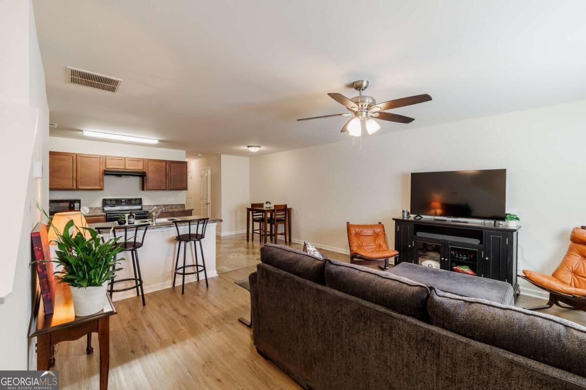 3 bedroom, 2.5 bathroom, 1,497 sq ft single family residence for sale at 304 Samuel Clemens Way, Athens, GA 30607 — photo 7