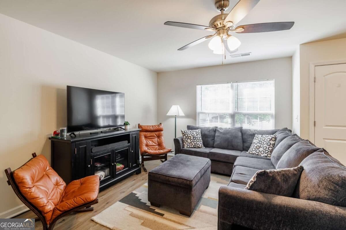 3 bedroom, 2.5 bathroom, 1,497 sq ft single family residence for sale at 304 Samuel Clemens Way, Athens, GA 30607 — photo 5