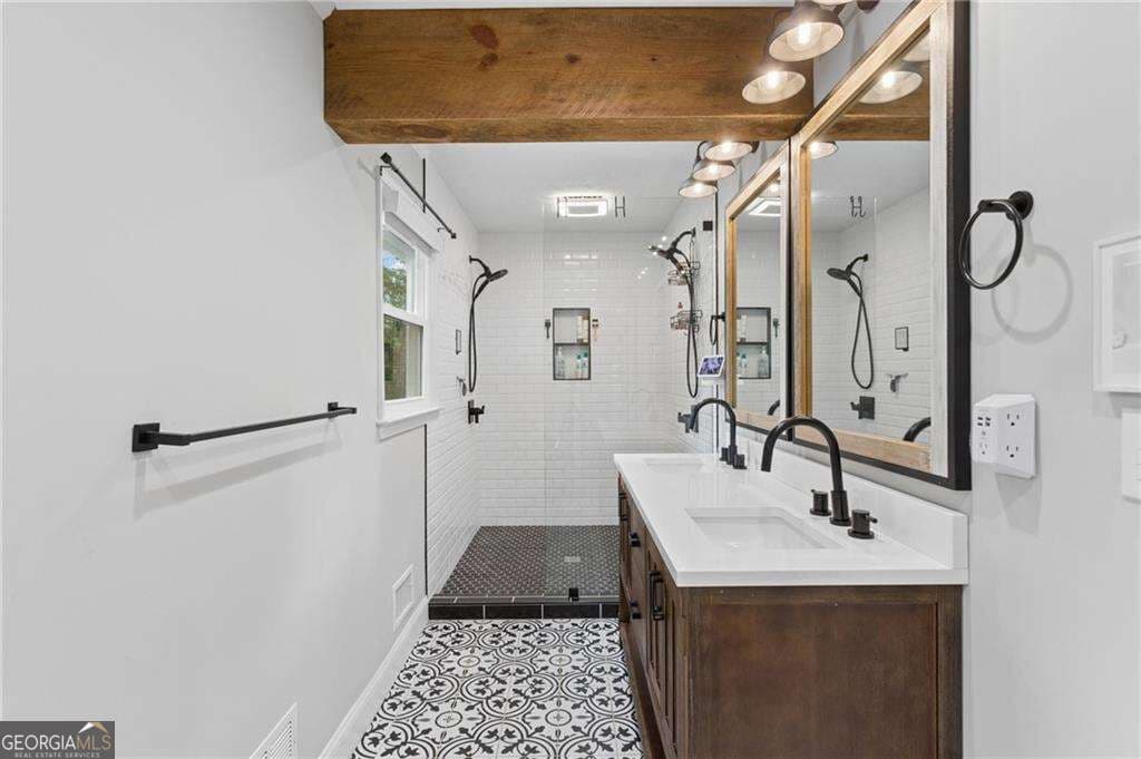 4 bedroom, 3.5 bathroom, 3,262 sq ft single family residence for sale at 3825 Creekview Drive, Marietta, GA 30068 — photo 5