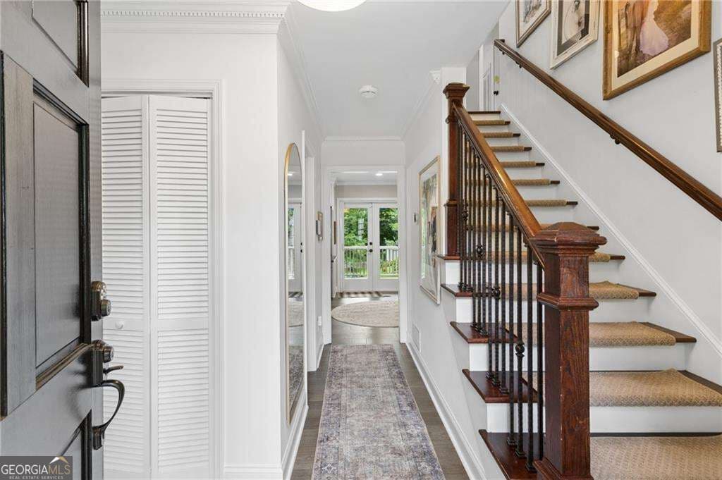 4 bedroom, 3.5 bathroom, 3,262 sq ft single family residence for sale at 3825 Creekview Drive, Marietta, GA 30068 — photo 8