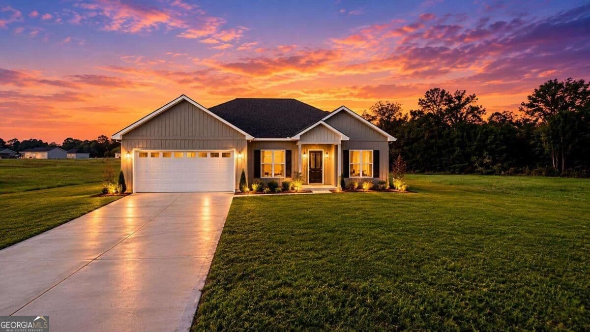 4 bedroom, 2 bathroom, 1,700 sq ft single family residence for sale at 1229 Mark Wood Road, Dexter, GA 31019 — photo 1 of 40