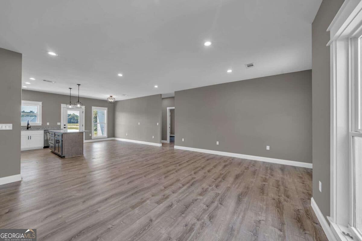 4 bedroom, 2 bathroom, 1,700 sq ft single family residence for sale at 1229 Mark Wood Road, Dexter, GA 31019 — photo 4