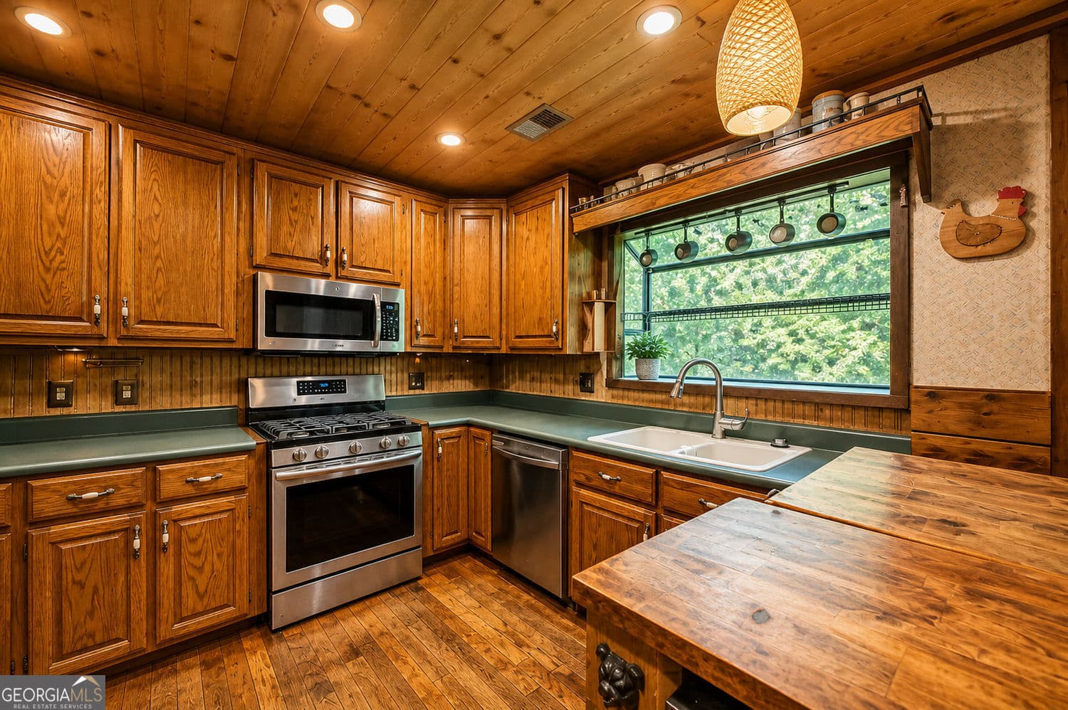 5 bedroom, 2 bathroom, 3,472 sq ft single family residence for sale at 711 ARP Road, Mineral Bluff, GA 30559 — photo 5