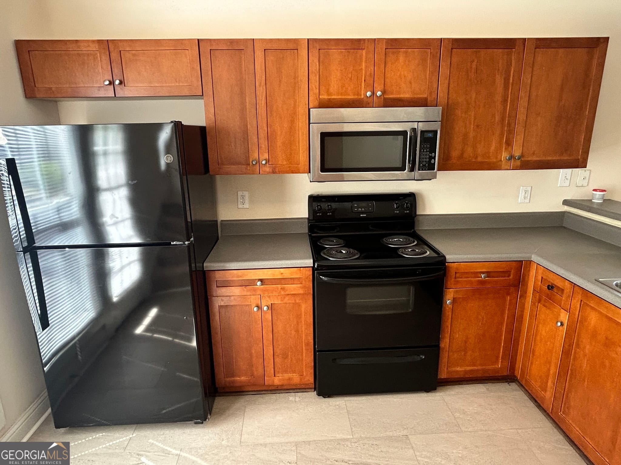4 bedroom, 4 bathroom, 1,746 sq ft single family residence for rent at 2060 Lakeside Drive, Athens, GA 30605 for $2,500 a month — photo 6