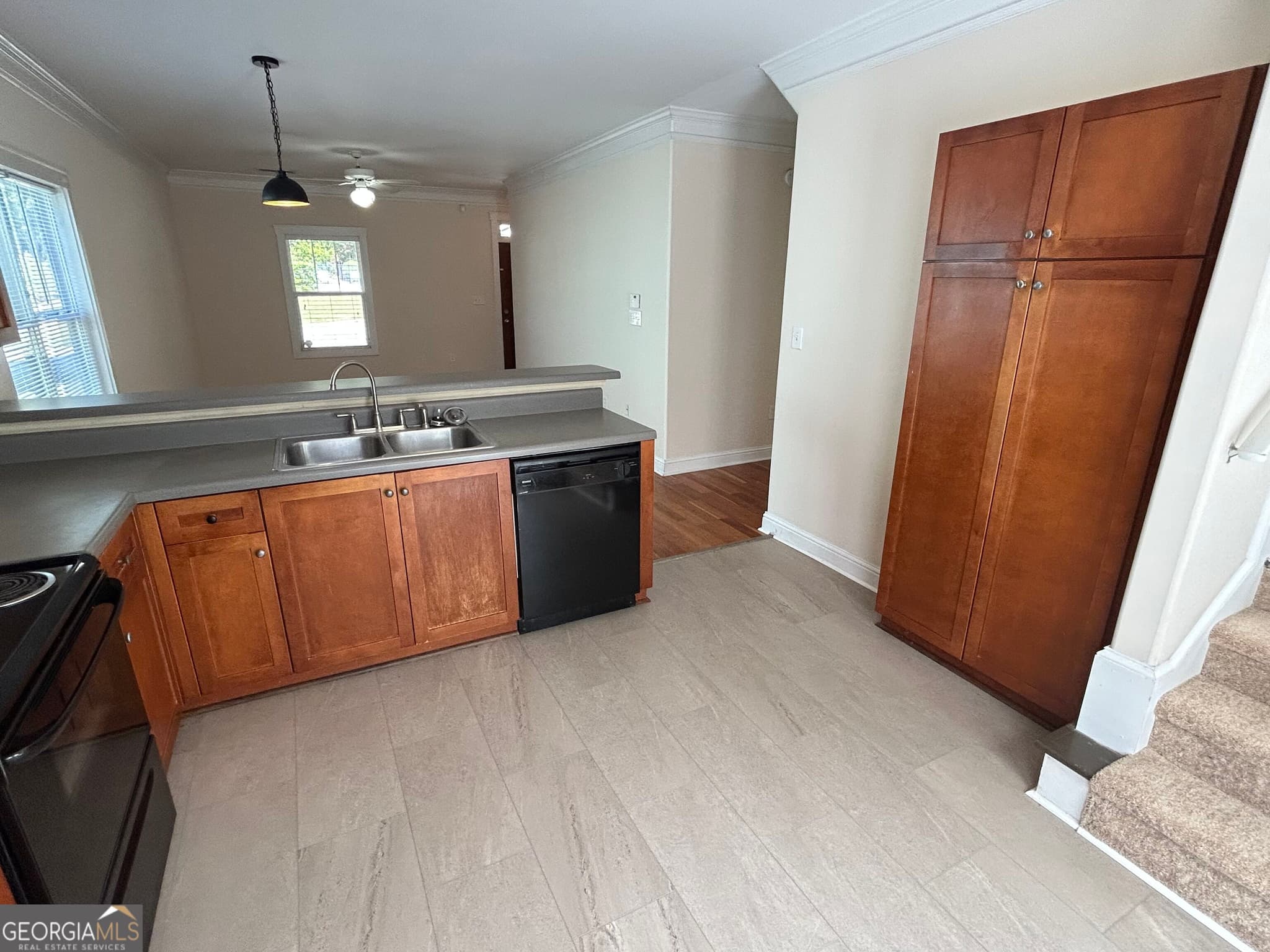 4 bedroom, 4 bathroom, 1,746 sq ft single family residence for rent at 2060 Lakeside Drive, Athens, GA 30605 for $2,500 a month — photo 7