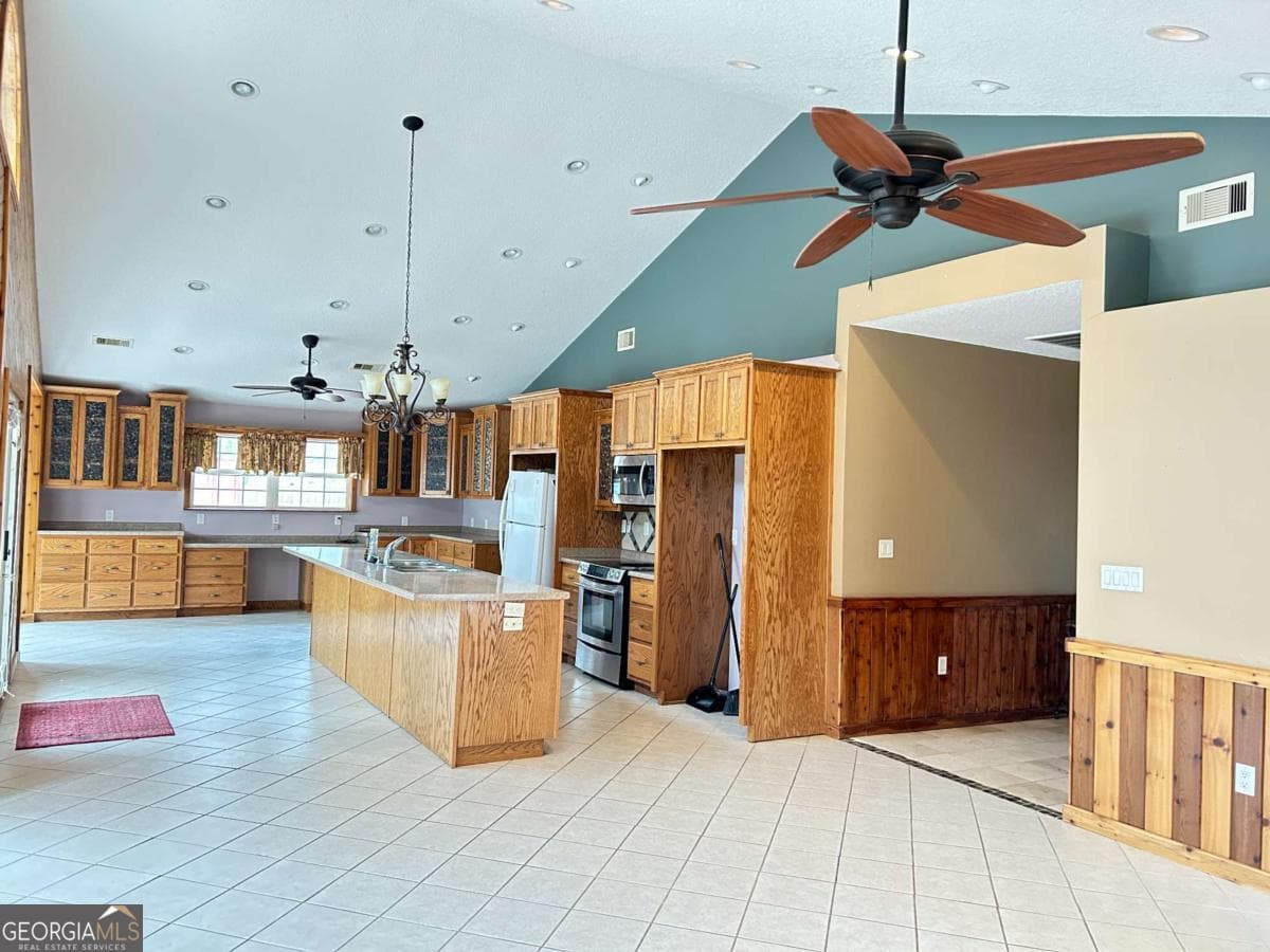 2 bedroom, 2 bathroom, 1,934 sq ft single family residence for sale at 1564 Joy Bluff Road, Reidsville, GA 30453 — photo 6