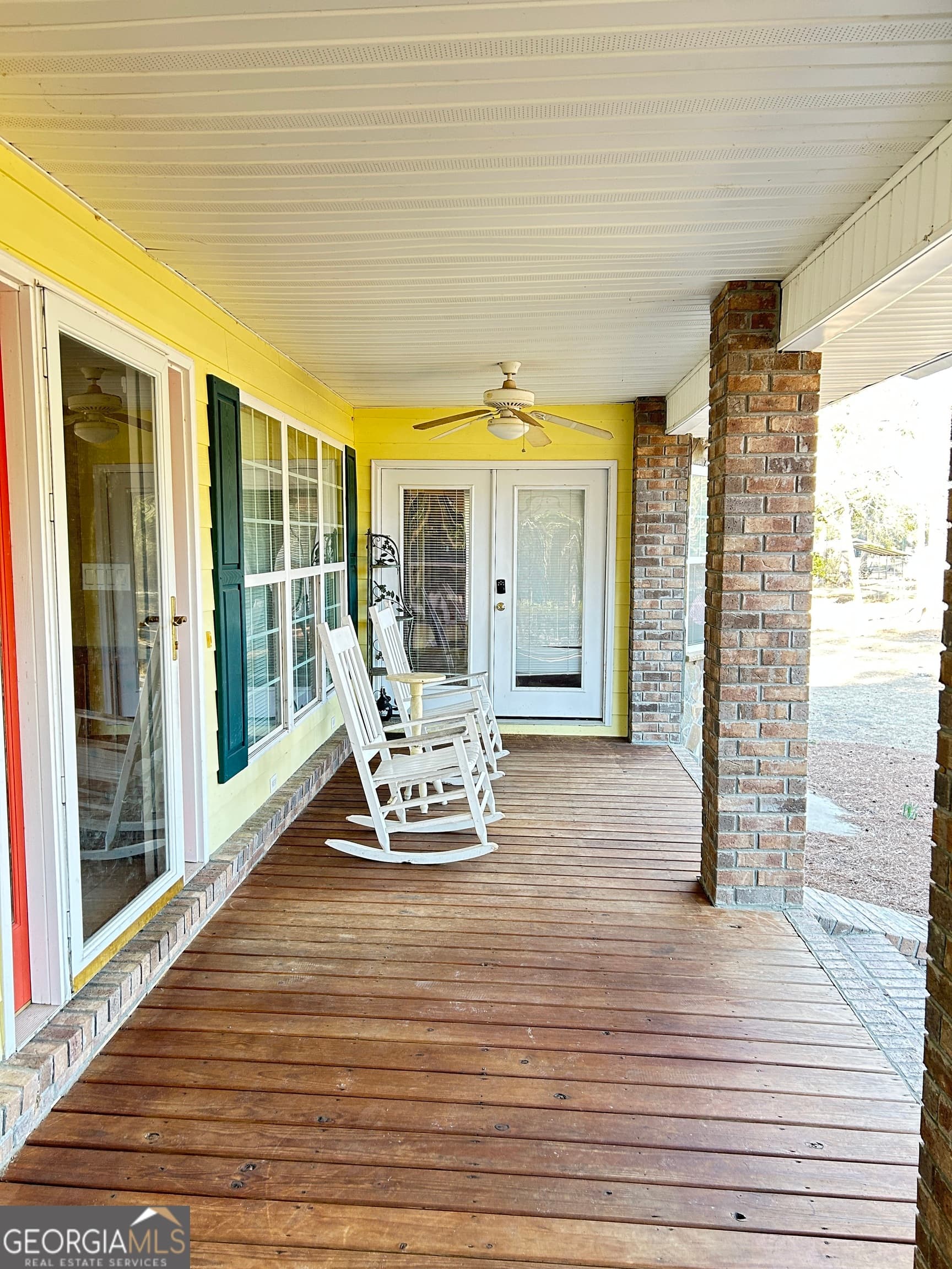 2 bedroom, 2 bathroom, 1,934 sq ft single family residence for sale at 1564 Joy Bluff Road, Reidsville, GA 30453 — photo 3