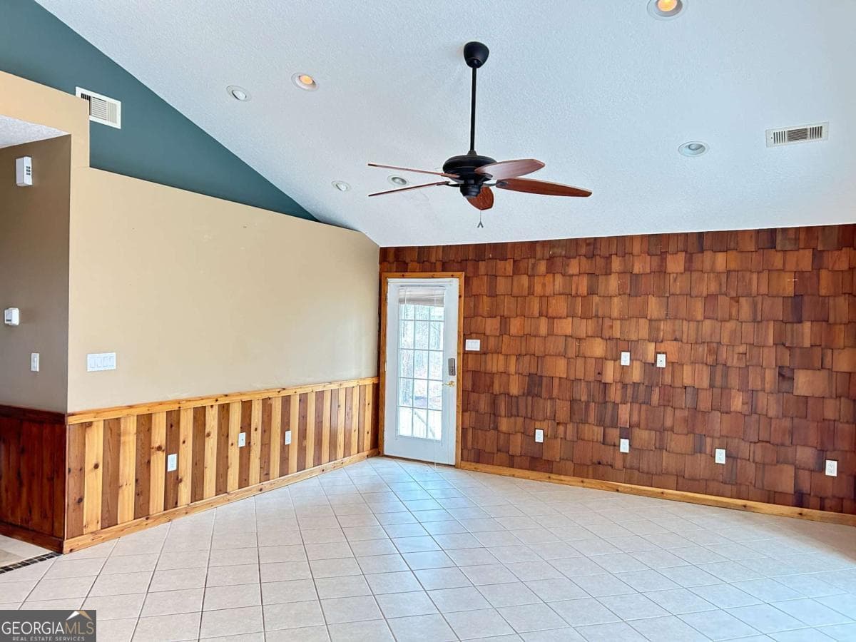 2 bedroom, 2 bathroom, 1,934 sq ft single family residence for sale at 1564 Joy Bluff Road, Reidsville, GA 30453 — photo 8
