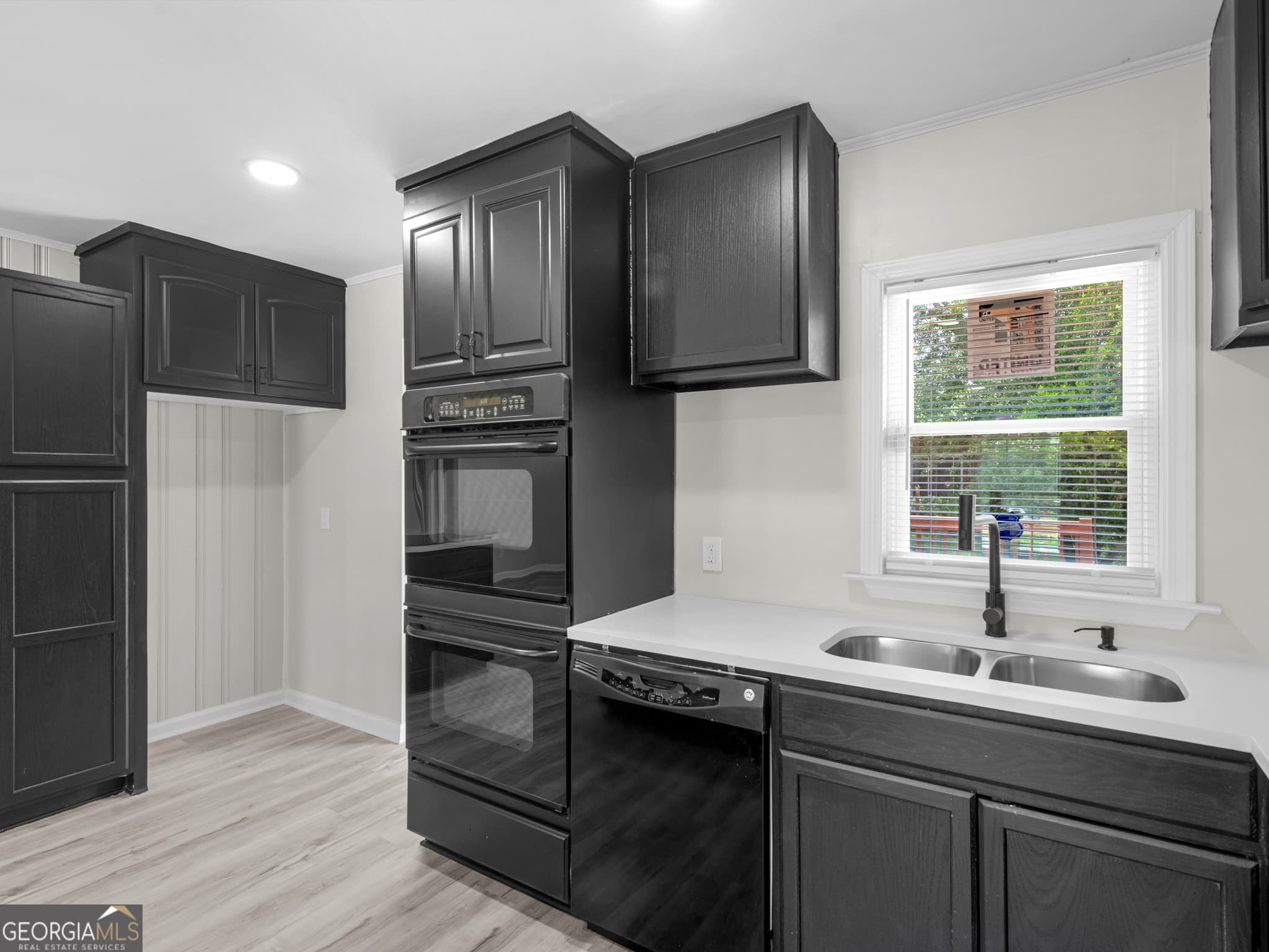 3 bedroom, 2.5 bathroom, 2,000 sq ft single family residence for sale at 3103 Stratford Drive, Macon, GA 31211 — photo 9