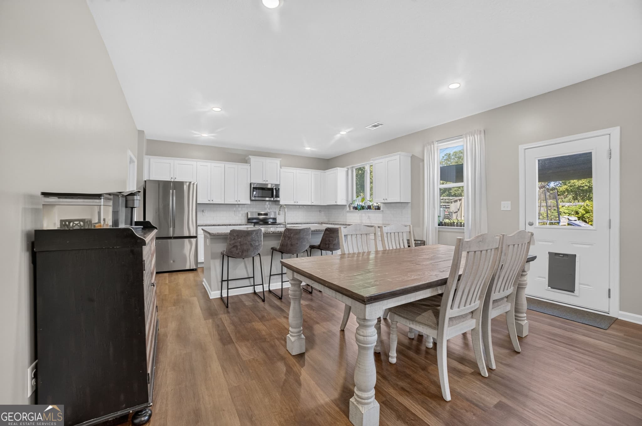 6 bedroom, 4 bathroom, 2,850 sq ft single family residence for sale at 104 Gnome Court, Perry, GA 31069 — photo 9