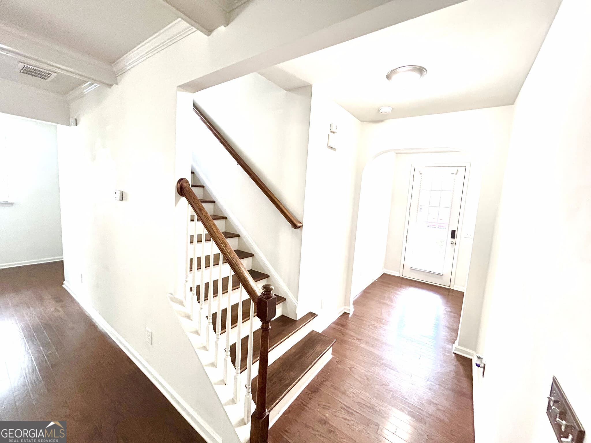 3 bedroom, 2.5 bathroom, 2,001 sq ft townhouse for sale at 3255 Clear View Drive, Snellville, GA 30078 — photo 6