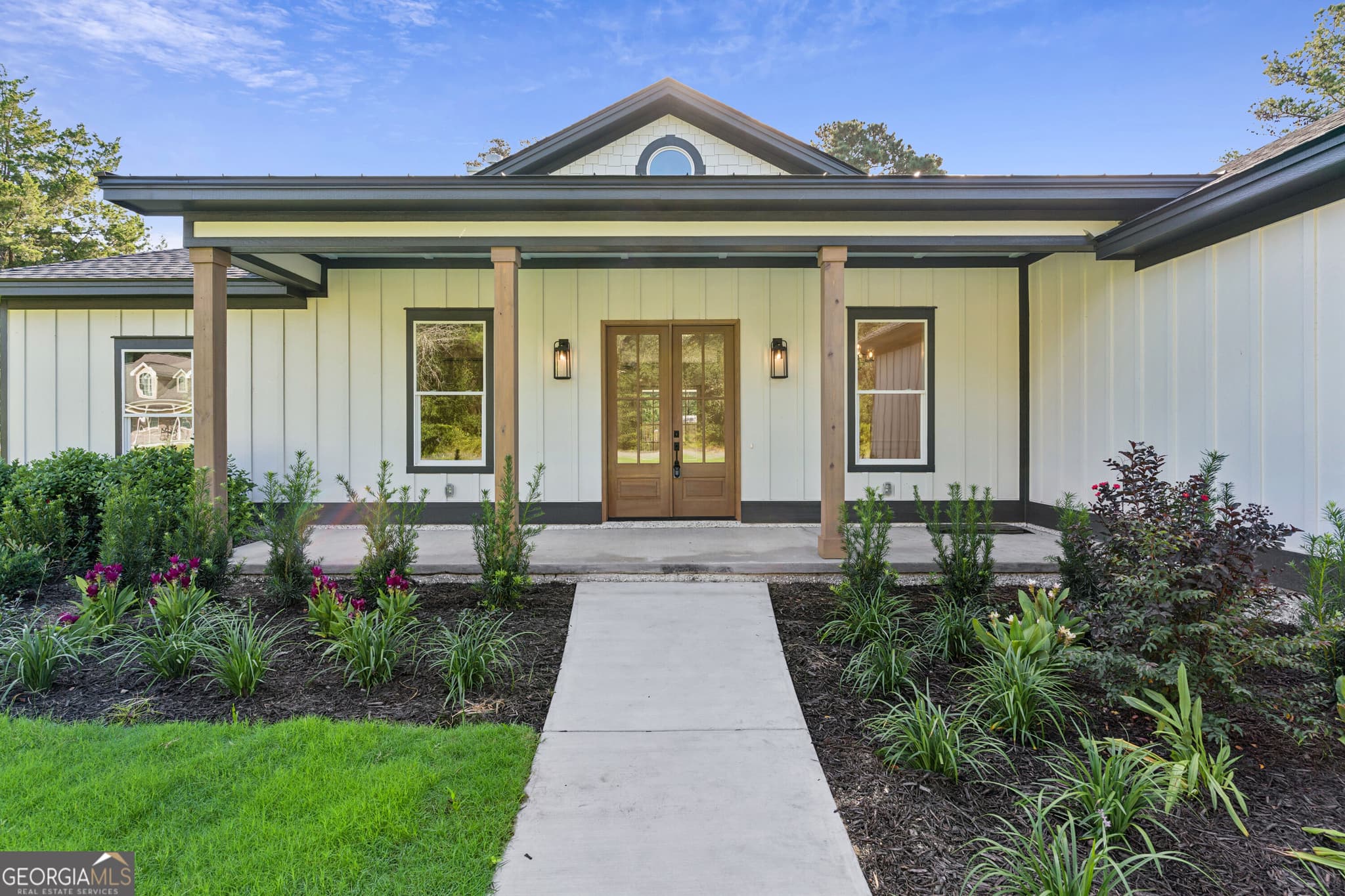 4 bedroom, 2.5 bathroom, 2,556 sq ft single family residence for sale at 139 Winding Trail, Brunswick, GA 31523 — photo 2