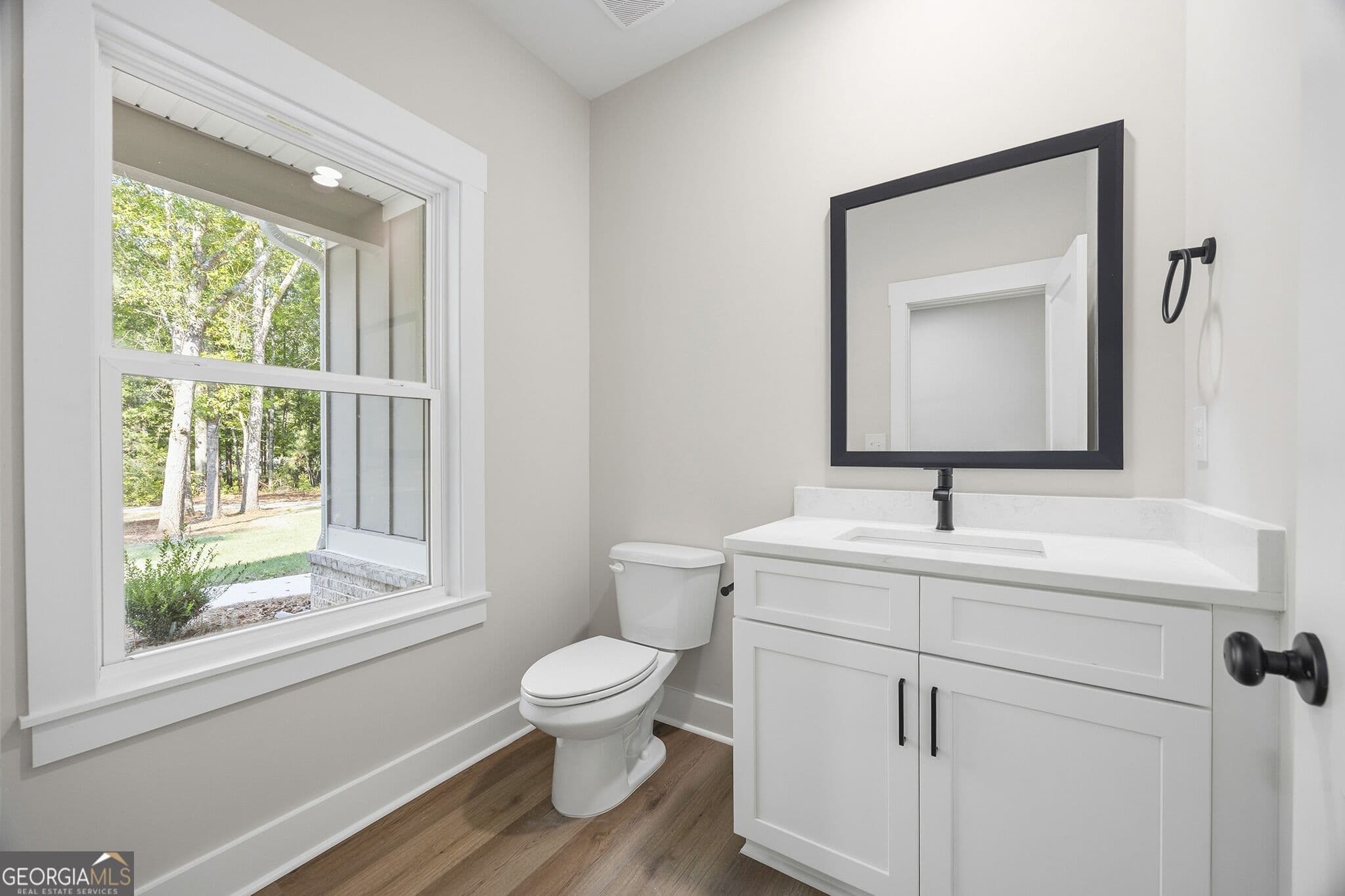 4 bedroom, 4.5 bathroom, 3,030 sq ft single family residence for sale at 546 Harbour Shores, Jackson, GA 30233 — photo 7