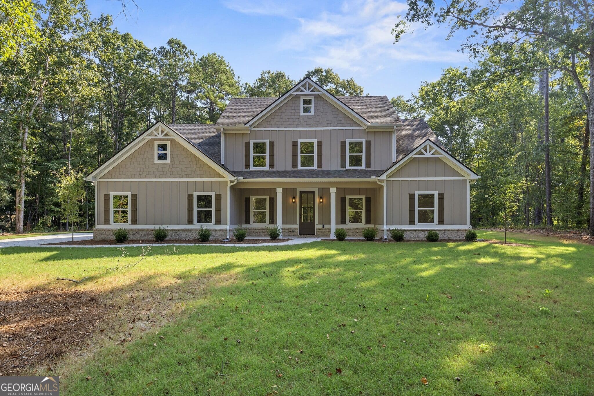 4 bedroom, 4.5 bathroom, 3,030 sq ft single family residence for sale at 546 Harbour Shores, Jackson, GA 30233
