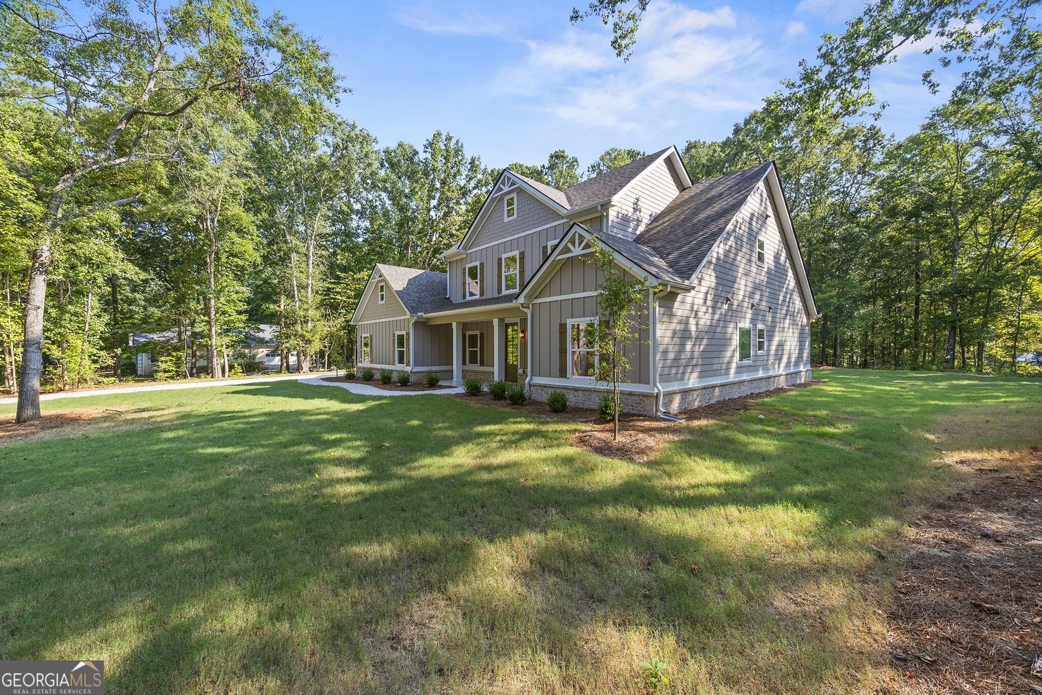 4 bedroom, 4.5 bathroom, 3,030 sq ft single family residence for sale at 546 Harbour Shores, Jackson, GA 30233 — photo 4