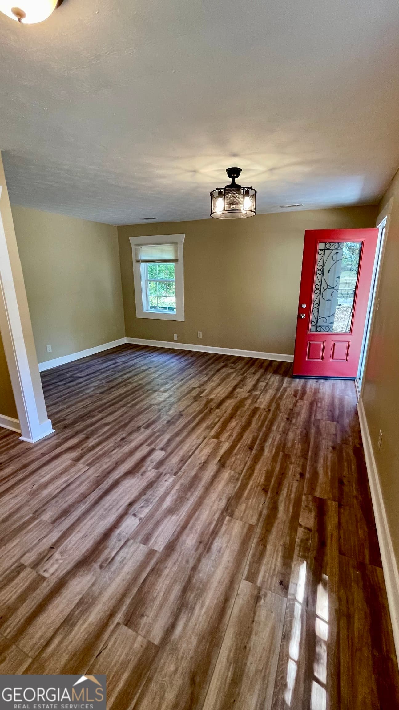 2 bedroom, 1 bathroom, 853 sq ft single family residence for sale at 611 W Moore Street, Dublin, GA 31021 — photo 7