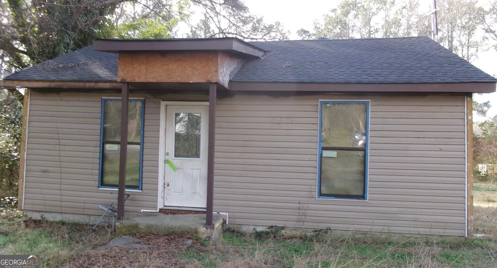 2 bedroom, 2 bathroom, 3,608 sq ft single family residence for sale at 96 Parrish Street, Griffin, GA 30223 — photo 2