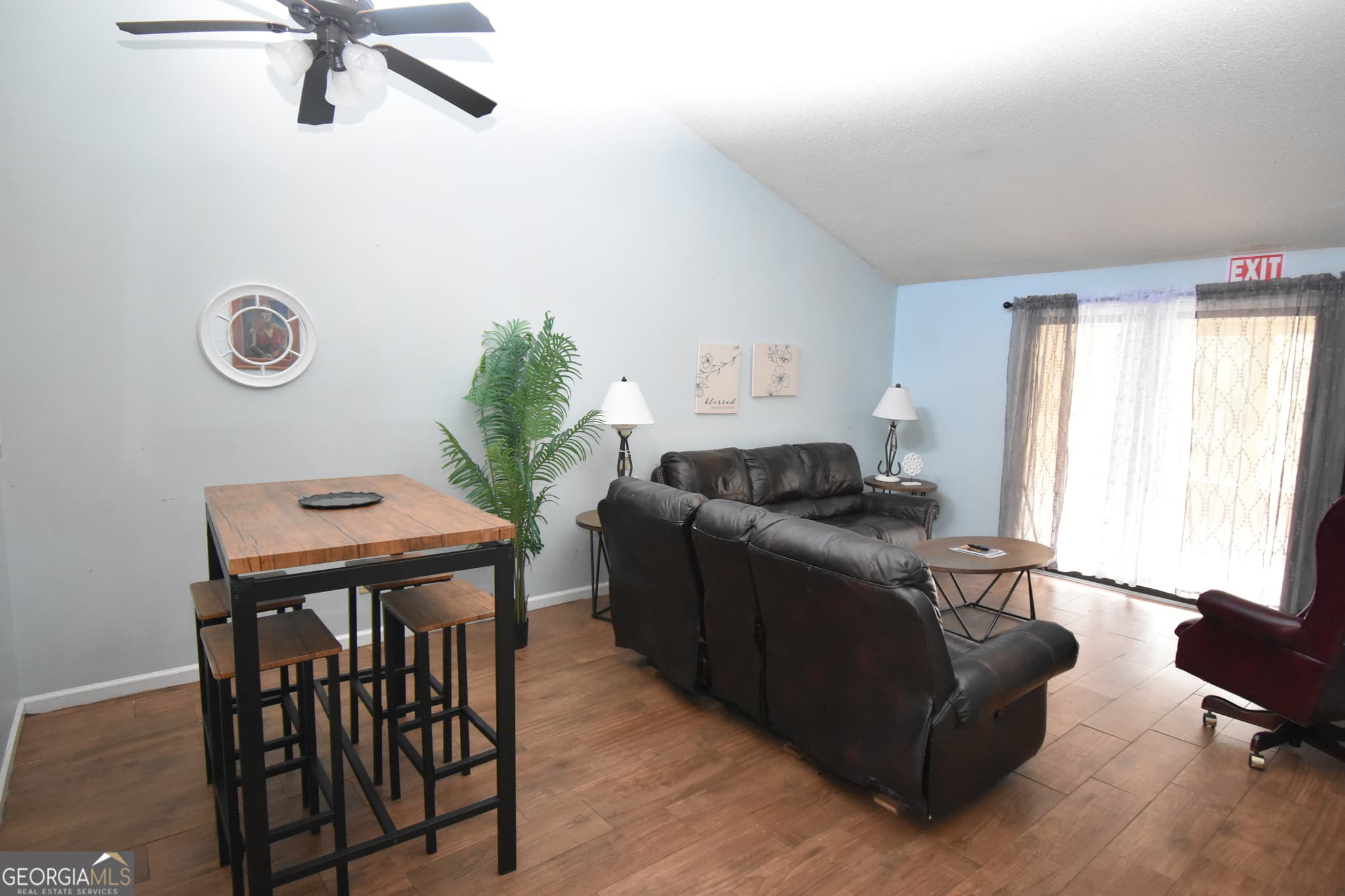 2 bedroom, 1.5 bathroom, 972 sq ft duplex for rent at 306 Admirals Walk Drive, St. Marys, GA 31558 for $2,200 a month — photo 2