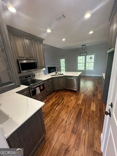 5 bedroom, 4 bathroom, 2,320 sq ft single family residence for sale at 119 Mountain View Drive, Calhoun, GA 30701 — photo 8